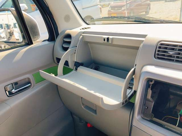 ���Ђ̔̔����邨�Ԃ̉��i�т�39.8���~�𒆐S�Ɏ�葵���Ă���܂��B