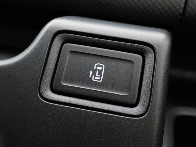 �����d���X���C�h�h�A�ɂȂ�܂��B