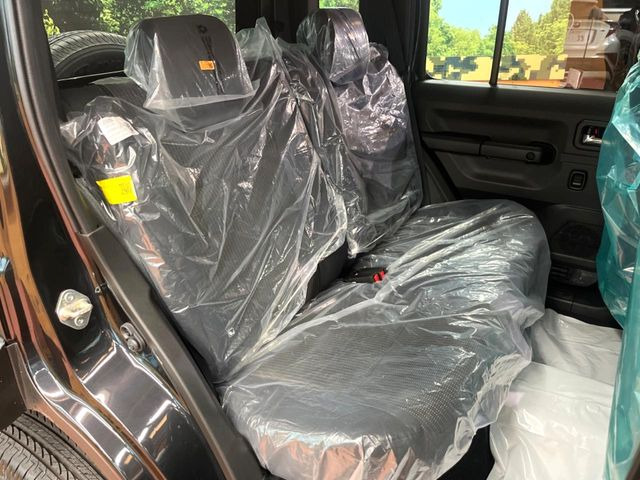 ���i���ȃI���W�i���t���A�}�b�g���I�v�V�����ɂĂ��p�ӂ��Ă���܂��B���D���ȃf�U�C����J���[�����Ԃɍ��킹�đI��ł����������Ƃ��ł��܂���