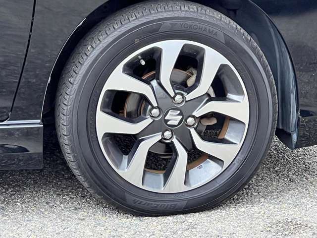 弊社は、お客さまのニーズにお応え出来るよう、豊富な車種を取り揃えております。お乗り換えの際も、是非、よろしくお願いいたします。