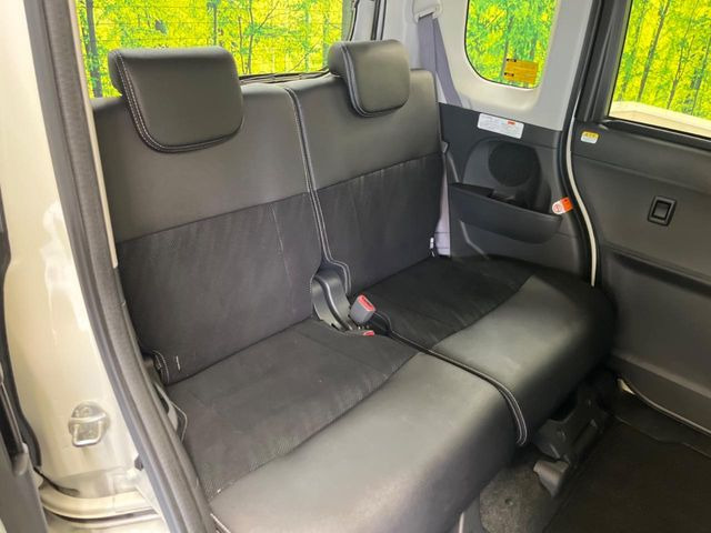 抗菌・消臭・防汚に最適!!【nanozone光触媒コーティング】の施工もオススメです。光触媒で紫外線を受けることによって車内をクリーンに保つことができます。