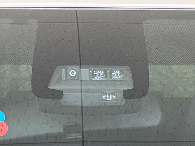 �y�g���^�Z�[�t�e�B�Z���X�z���s���ɑO���̎ԗ�����F�����A�Փ˂������Ȏ��͌x��ƃu���[�L�ŏՓˉ���Ɣ�Q�y�����A�V�X�g�B�����S�Ƀh���C�u�����y���݂��������܂��B