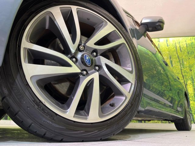 �y����18�C���`�A���~�z�C�[���z�O�ςɃ}�b�`���������A���~�z�C�[���𑕒����Ă���܂��B�e��ЊO�A���~�z�C�[����A�X�^�b�h���X�^�C�����戵�����Ă���܂��B���񂲑��k����������