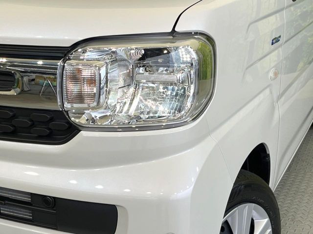 �yLED�w�b�h���C�g�z���V����ԑ��s�����ǍD�Ȏ��E���m�ۂ����S���ĉ^�]�ł��鍂�P�xLED�w�b�h���C�g�𑕔�!�_�����x�������A����d�͂��}�����Ă��܂��B