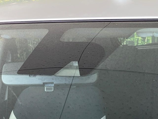 �y�G�}�[�W�F���V�[�u���[�L�z���s���ɑO���̎ԗ�����F�����A�Փ˂������Ȏ��͌x��ƃu���[�L�ŏՓˉ���Ɣ�Q�y�����A�V�X�g�B�����S�Ƀh���C�u�����y���݂��������܂��B