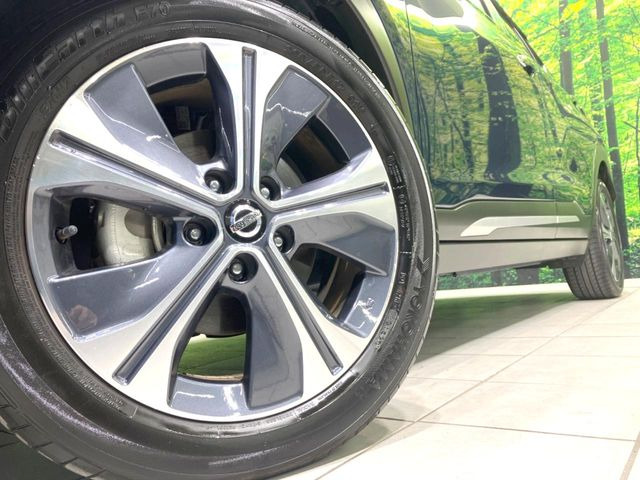 �y����17�C���`�A���~�z�C�[���z�O�ςɃ}�b�`���������A���~�z�C�[���𑕒����Ă���܂��B�e��ЊO�A���~�z�C�[����A�X�^�b�h���X�^�C�����戵�����Ă���܂��B���񂲑��k����������