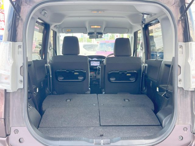 ���i�̂���������ʋ΁A���}���ɏ\���ȉ׎��X�y�[�X���m�ۂ��Ă���܂��B�T�[�h�V�[�g��|���ƁA�傫�ȉו��̐ύڂ��\�ł���