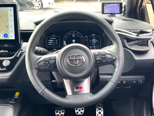 �y�����v�����X�e�A�����O�z�㎿�Ȋv���g�p���邱�ƂŁA��ɂ����������݂ƂĂ��^�]���₷���n���h���ł���