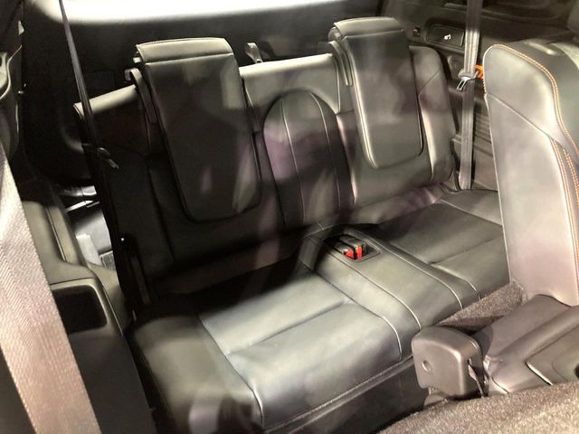 3列目シートはもちろん状態良好☆大人でもゆったりと座って頂けますので、大人数でのお出かけもラクラクです♪ご家族で、気の知れた仲間で、ドライブに行くのが楽しみですね♪