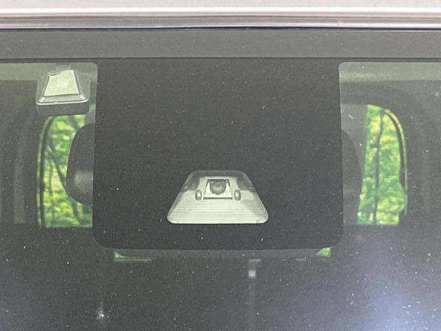 �y�X�}�[�g�A�V�X�g�z���s���ɑO���̎ԗ�����F�����A�Փ˂������Ȏ��͌x��ƃu���[�L�ŏՓˉ���Ɣ�Q�y�����A�V�X�g�B�����S�Ƀh���C�u�����y���݂��������܂��B