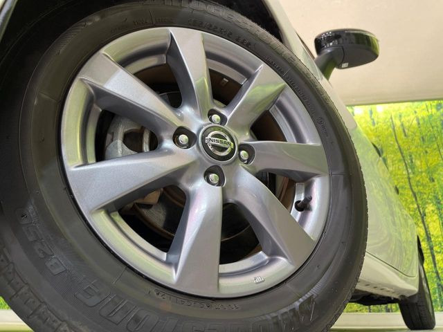 【純正15インチアルミホイール】外観にマッチした純正アルミホイールを装着しております。各種社外アルミホイールや、スタッドレスタイヤも取扱いしております。是非ご相談ください♪