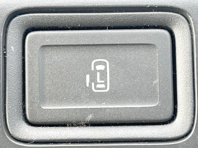 �y�p���[�X���C�h�h�A�z�X�}�[�g�L�[��^�]�Ȃ̃X�C�b�`�ŃX���C�h�h�A�̊J���\���d��������͂����ăh�A���J����K�v�������A���������q�l�ł��A�d���ו��������Ă��鎞�����N�ɊJ���߂ł��܂���