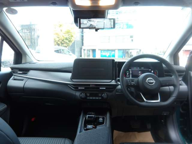 ノートオーラ1.2 G FOUR レザーエディション 4WD