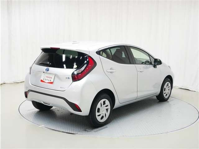 アクア1.5 G E-Four 4WD