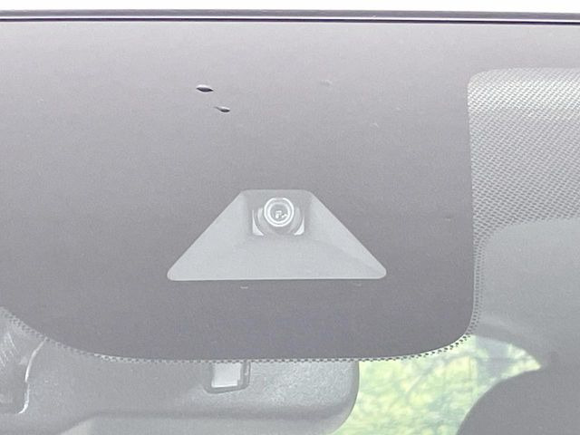 �y�G�}�[�W�F���V�[�u���[�L�z���s���ɑO���̎ԗ�����F�����A�Փ˂������Ȏ��͌x��ƃu���[�L�ŏՓˉ���Ɣ�Q�y�����A�V�X�g�B�����S�Ƀh���C�u�����y���݂��������܂��B