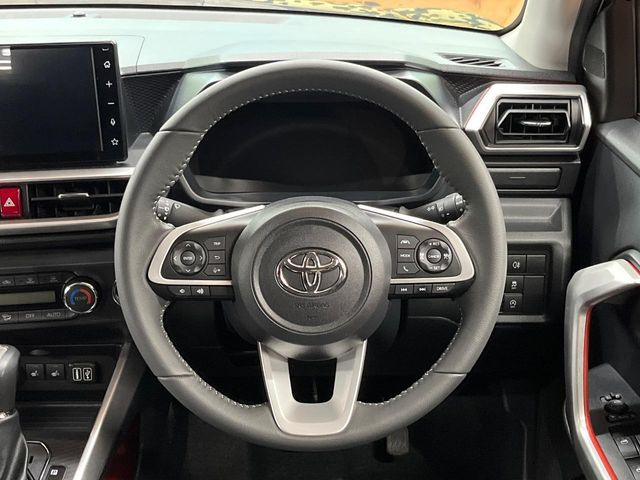 �y�����v�����X�e�A�����O�z�㎿�Ȋv���g�p���邱�ƂŁA��ɂ����������݂ƂĂ��^�]���₷���n���h���ł���