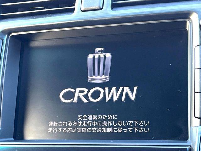 【メーカー純正ナビ】インテリアに溶け込むスタイリッシュな「専用設計」メーカーナビを装備♪視認性や操作性など基本性能にも優れ、より上質なカーライフをお楽しみいただけます。