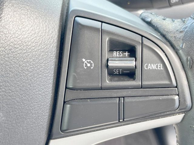 �y�N���[�Y�R���g���[���z�������H�����N���N���s�B�A�N�Z���𗣂��Ă���葬�x�ő��s���ł��A�������^�]���̕��S���y��!�����E�������ȒP�ȃX�C�b�`����Œ����ł��܂��B