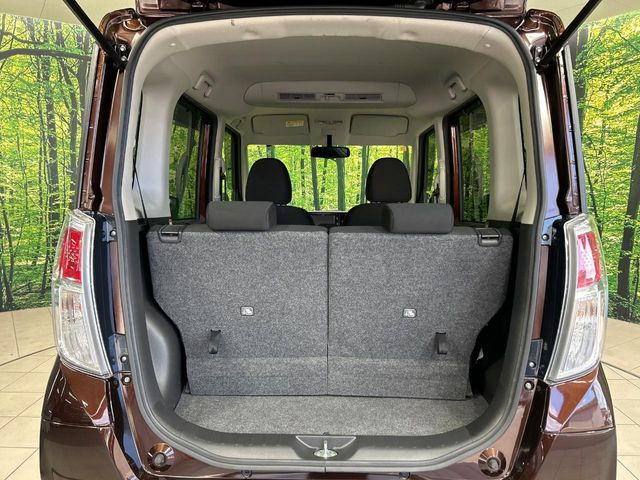 普段のお買い物や通勤、送迎等に十分な荷室スペースを確保しております。セカンドシートを倒すと、大きな荷物の積載も可能です♪
