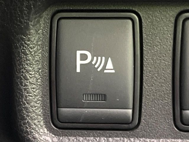 【コーナーセンサー】バンパーに付いたセンサーが障害物を検知!一定の距離に近づくとアラートで教えてくれます♪狭い駐車スペースや車庫入れ時も安心ですね☆