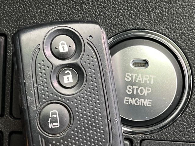 �y�L�[�t���[�V�X�e���z�J�o����|�P�b�g�ɓ��ꂽ�܂܂ł��h�A�̎{���E�������\�ȃX�}�[�g�L�[�𑕔��B�G���W���̃I���E�I�t�����J�M�����o���K�v����������Ƃ��Ă��֗��ł���