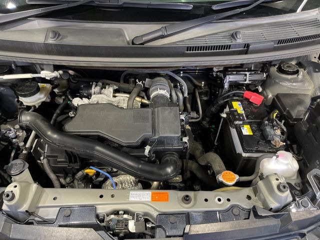 親切・丁寧な専門メカニックスタッフが応対!・車検・点検整備・事故等の修理などアフターサービスも安心。お車のカスタマイズもネクステージのサービススタッフまでご相談ください!