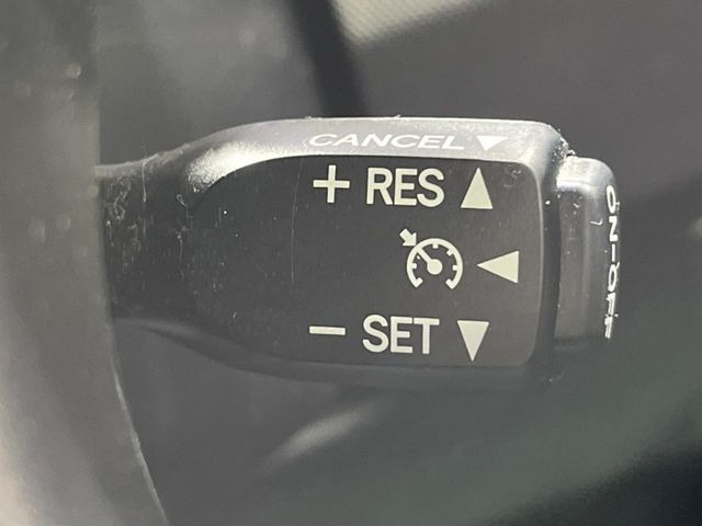 �y�N���[�Y�R���g���[���z�������H�����N���N���s�B�A�N�Z���𗣂��Ă���葬�x�ő��s���ł��A�������^�]���̕��S���y��!�����E�������ȒP�ȃX�C�b�`����Œ����ł��܂��B