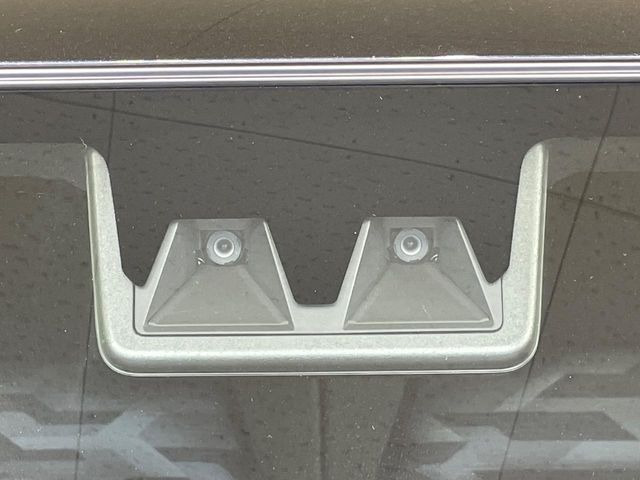 �y�X�}�[�g�A�V�X�g�z���s���ɑO���̎ԗ�����F�����A�Փ˂������Ȏ��͌x��ƃu���[�L�ŏՓˉ���Ɣ�Q�y�����A�V�X�g�B�����S�Ƀh���C�u�����y���݂��������܂��B