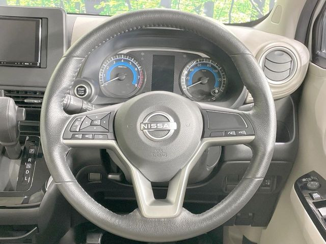 �y�����v�����X�e�A�����O�z�㎿�Ȋv���g�p���邱�ƂŁA��ɂ����������݂ƂĂ��^�]���₷���n���h���ł���