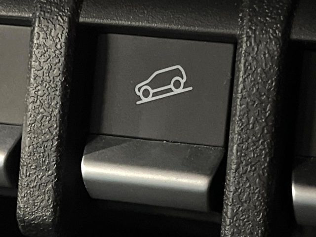 �y�_�E���q���A�V�X�g�z�}�ȍ⓹������Ƃ��Ɏ����Ńu���[�L�𐧌�A���̒ᑬ�x��ۂ��܂��B�ᓹ�∫�H�ȂǊ���₷���H�ʂ̉����ł��^�C�������b�N���Ȃ�������S!�n���h������ɏW���ł��܂�!