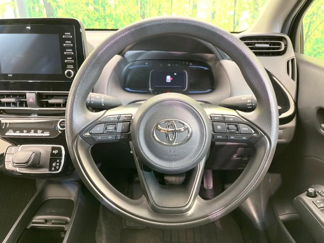 ステアリングも使用感が少なく、きれいな状態となっております♪