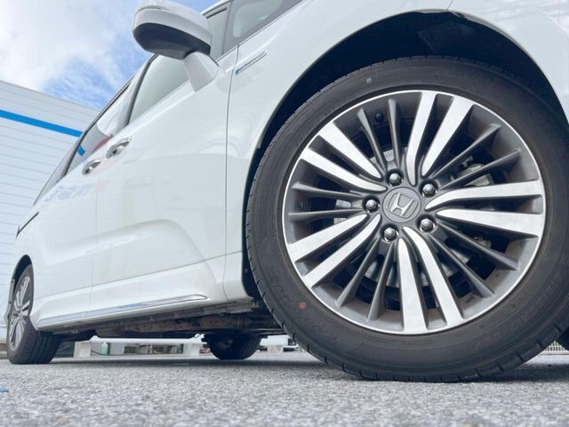 �y�����A���~�z�C�[���z�O�ςɃ}�b�`���������A���~�z�C�[���𑕒����Ă���܂��B�e��ЊO�A���~�z�C�[����A�X�^�b�h���X�^�C�����戵�����Ă���܂��B���񂲑��k����������