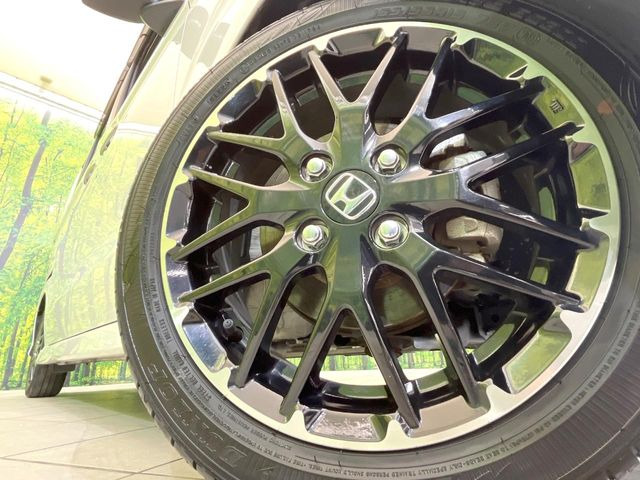 �y����15�C���`�A���~�z�C�[���z�O�ςɃ}�b�`���������A���~�z�C�[���𑕒����Ă���܂��B�e��ЊO�A���~�z�C�[����A�X�^�b�h���X�^�C�����戵�����Ă���܂��B���񂲑��k����������