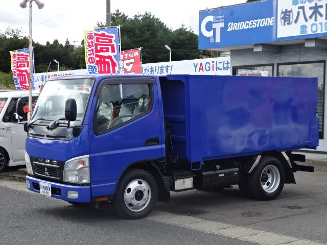 キャンター4.9 ダンプ 全低床 DX ディーゼル 4WD