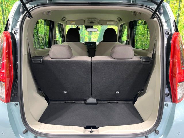 ���i�̂���������ʋ΁A���}���ɏ\���ȉ׎��X�y�[�X���m�ۂ��Ă���܂��B�Z�J���h�V�[�g��|���ƁA�傫�ȉו��̐ύڂ��\�ł���