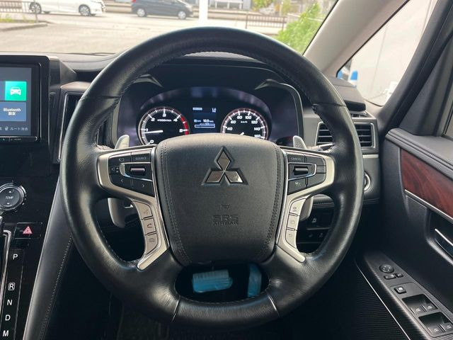 �y�����v�����X�e�A�����O�z�㎿�Ȋv���g�p���邱�ƂŁA��ɂ����������݂ƂĂ��^�]���₷���n���h���ł���