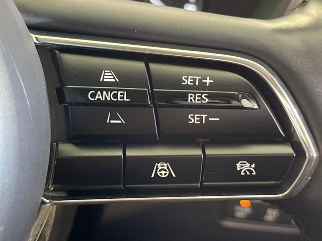 【マツダ・レーダークルーズコントロール】高速道路での長距離走行が楽に!自動で速度を保つクルーズコントロールが、衝突軽減システムと連携し、前方の車両を感知して車間を保つように速度調節してくれます!!