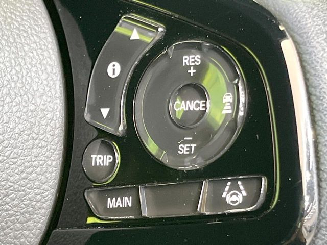 �y�A�_�v�e�B�u�N���[�Y�R���g���[���z�������H�ł̒��������s���y��!!�����ő��x��ۂN���[�Y�R���g���[�����A�Փˌy���V�X�e���ƘA�g���A�O���̎ԗ������m���ĎԊԂ�ۂ悤�ɑ��x���߂��Ă���܂�!!