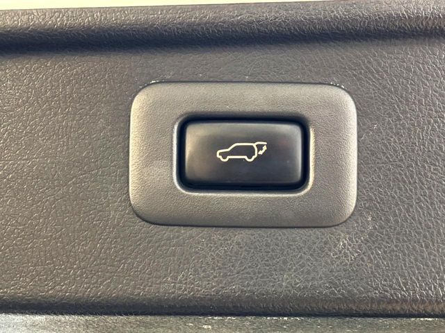 ★【パワーバックドア】スマートキーや運転席のボタンを押すだけでリアゲートが自動でオープンいたします!