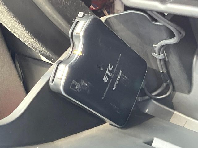 【ETC】高速道路の料金所をストレスなく通過!話題のスポットやサービスエリアに多い「スマートIC」利用時は必須のアイテムです。当店でセットアップを実施、ご納車当日からすぐにご利用いただけます!