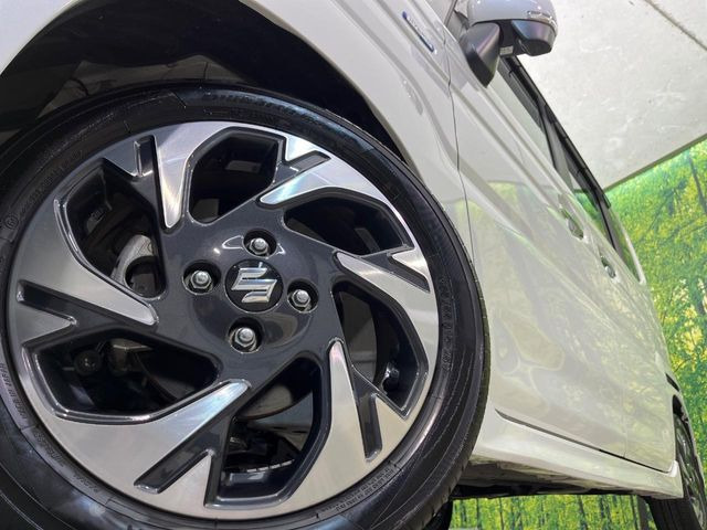 �y����15�C���`�A���~�z�C�[���z�O�ςɃ}�b�`���������A���~�z�C�[���𑕒����Ă���܂��B�e��ЊO�A���~�z�C�[����A�X�^�b�h���X�^�C�����戵�����Ă���܂��B���񂲑��k����������