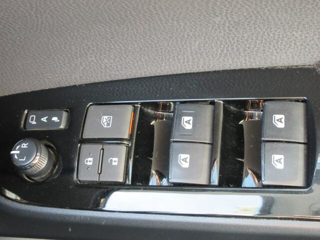 �p���[�E�B���h�E�͑S�ẴX�C�b�`�ɃI�[�g�@�\����������Ă���܂��B�E�B���h�E���b�N����������Ă���̂ŁA���q�l�ƈꏏ�̎������S�ł��ˁB