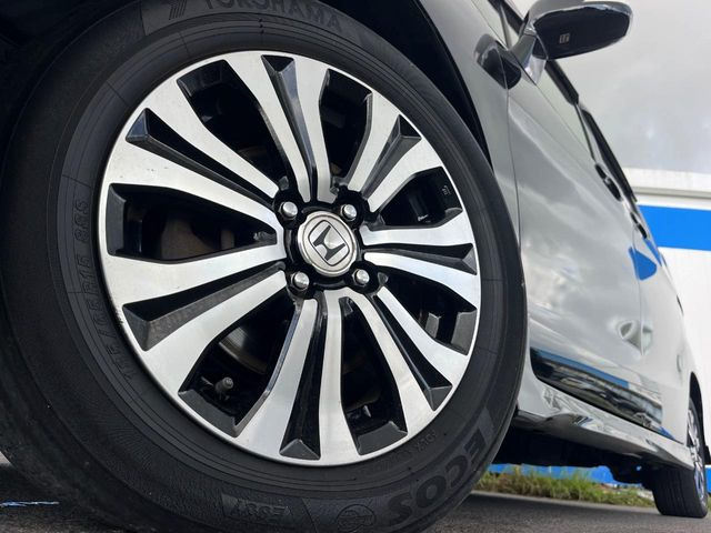 �y�����A���~�z�C�[���z�O�ςɃ}�b�`���������A���~�z�C�[���𑕒����Ă���܂��B�e��ЊO�A���~�z�C�[����A�X�^�b�h���X�^�C�����戵�����Ă���܂��B���񂲑��k����������