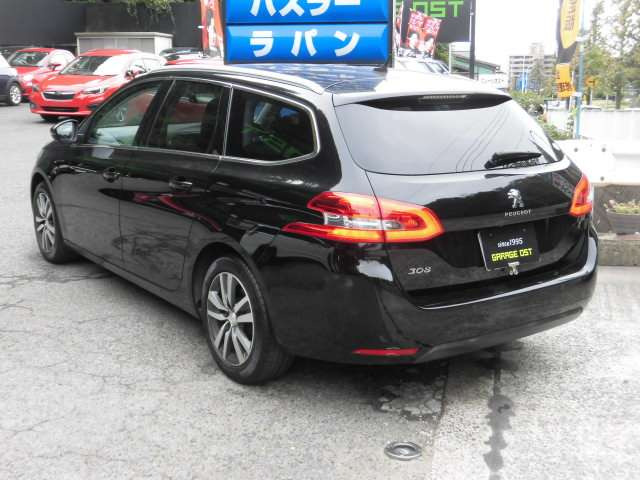 こちらの308SWはオークション評価5点中4.5点評価がついている状態の良い車両になります^^定休日無しで営業しておりますので、お気軽にお立ち寄り下さい^^