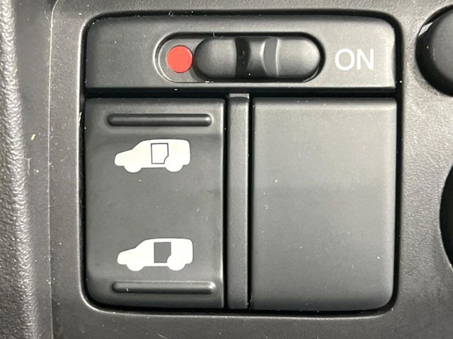 �y�p���[�X���C�h�h�A�z�X�}�[�g�L�[��^�]�Ȃ̃X�C�b�`�ŃX���C�h�h�A�̊J���\���d��������͂����ăh�A���J����K�v�������A���������q�l�ł��A�d���ו��������Ă��鎞�����N�ɊJ���߂ł��܂���