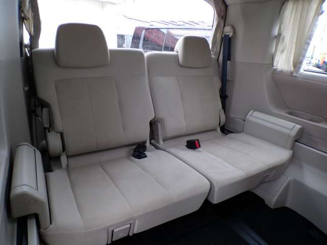 �N���J��SUV�̂ق��ɂ��A���t�@�[�h�E�G���O�����h�E�Z���i�E�X�e�b�v���S���E���H�N�V�[�E���F���t�@�C�A�E�I�f�b�Z�C�E�A���Ԃ��|���V�F�J�C�G�� �~�j�N���X�I�[�o�[�I�[��4 �L���v�e�B�o���݌ɂ��Ă���܂�