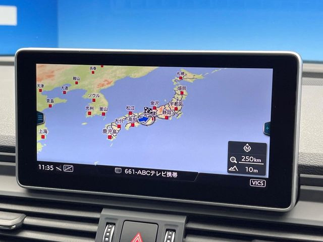 ●純正ナビ:一体感のあるナビは、高級感ある車内を演出してくれます。オーディオ機能も充実しておりますので、運転もより楽しめます♪