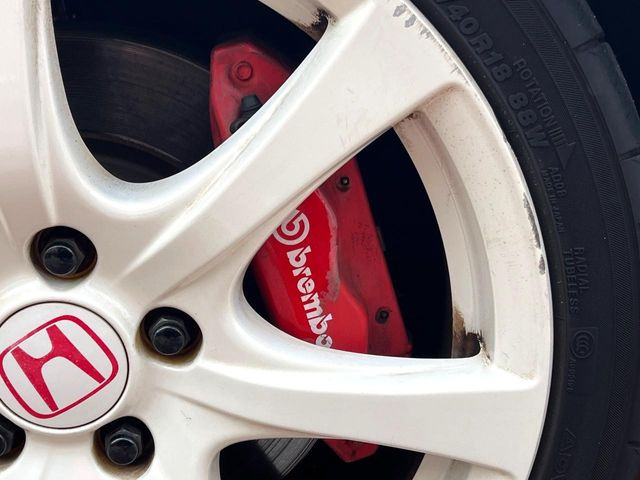 �y�u�����{���L�����p�[�z�n�C�p���[�ԗ��ɂ͋��͂ȃu���[�L���K�{!���E�̃X�[�p�[�J�[�ɂ��̗p�����C�^���A�̍������[�J�[�u�u�����{�v�𑕒�!�F�N�₩�ȃL�����p�[���X�|�[�e�B�Ȉ�ۂ��������Ă܂���