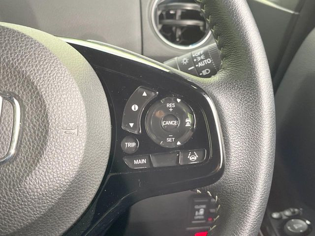 【アダプティブクルーズコントロール】高速道路での長距離走行が楽に!!自動で速度を保つクルーズコントロールが、衝突軽減システムと連携し、前方の車両を感知して車間を保つように速度調節してくれます!!