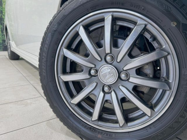 �y����14�C���`�A���~�z�C�[���z�O�ςɃ}�b�`���������A���~�z�C�[���𑕒����Ă���܂��B�e��ЊO�A���~�z�C�[����A�X�^�b�h���X�^�C�����戵�����Ă���܂��B���񂲑��k����������